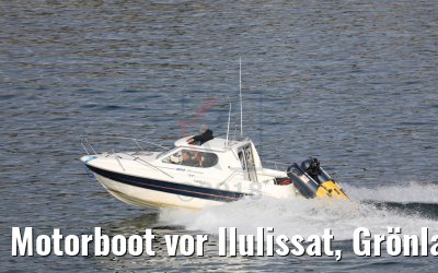 Motorboot vor Ilulissat, Grönland