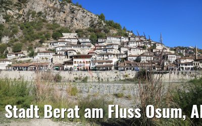 Stadt Berat am Fluss Osum, Albanien 13.10.2017
