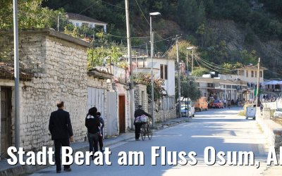Stadt Berat am Fluss Osum, Albanien 13.10.2017