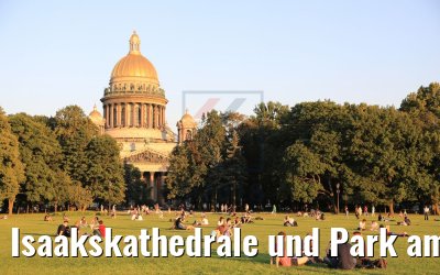 Isaakskathedrale und Park am Abend St. Petersburg 12.07.2018