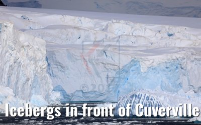 Icebergs in front of Cuverville Island, Antarctica 09.01.2017