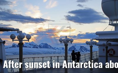 After sunset in Antarctica aboard MS Hamburg 09.01.2017