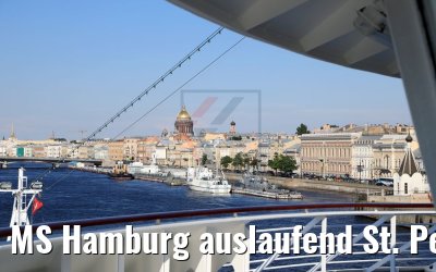 MS Hamburg auslaufend St. Petersburg mit Isaakskathedrale 13.07.2018