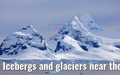 Icebergs and glaciers near the Lemaire channel Antarctica 10.01.2017