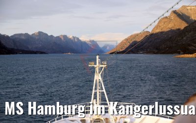 MS Hamburg im Kangerlussuaq Fjord, Grönland