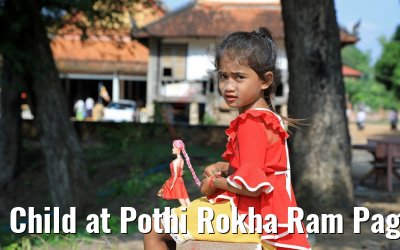 Child at Pothi Rokha Ram Pagoda, Kampong Tralach 14.04.2017