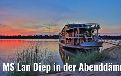 MS Lan Diep in der Abenddämmerung auf  der Sandbank bei Rokar Kaong, Kambodscha 14.04.2017