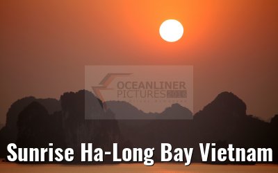 Sunrise Ha-Long Bay Vietnam 07.02.2016