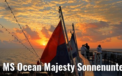 MS Ocean Majesty Sonnenuntergang Mittelmeer
