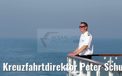 Kreuzfahrtdirektor Peter Schulze Isfort MS Hamburg 08.02.2016