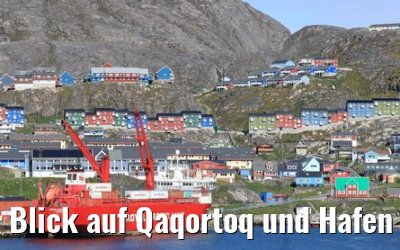 Blick auf Qaqortoq und Hafen