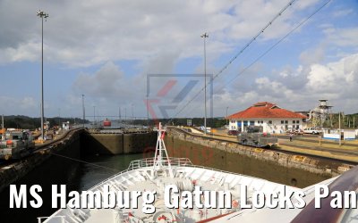 MS Hamburg Gatun Locks Panama Canal 13.02.2019