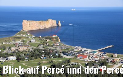 Blick auf Percé und den Percé Rock