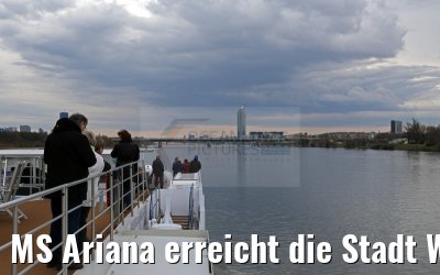 MS Ariana erreicht die Stadt Wien 29.03.2015