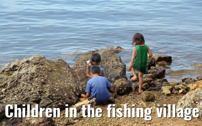 Children in the fishing village near Coron, Philippines, 15.02.2016