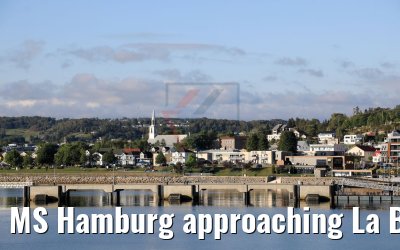 MS Hamburg approaching La Baie, Saguenay