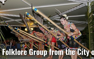 Folklore Group from the City of Kota Kinabalu aboard MS Hamburg