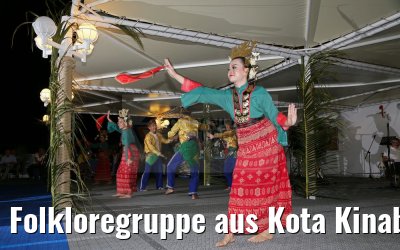Folkloregruppe aus Kota Kinabalu auf MS Hamburg