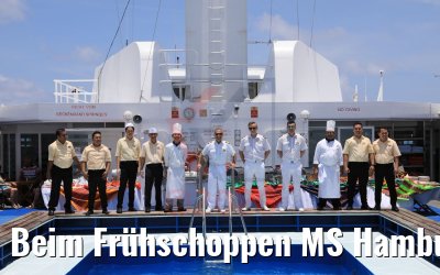 Beim Frühschoppen MS Hamburg