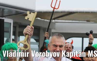 Vladimir Vorobyov Kapitän MS Hamburg Äquatortaufe 27.02.2020