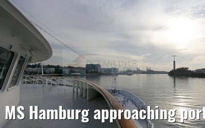 MS Hamburg approaching port of Singapore 30.01.2016