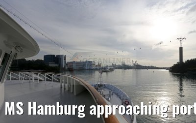 MS Hamburg approaching port of Singapore 30.01.2016