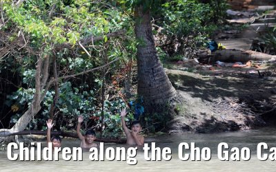 Children along the Cho Gao Canal, Vietnam 08.04.2017