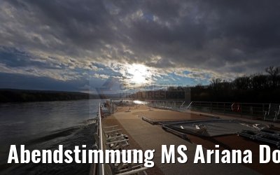 Abendstimmung MS Ariana Donau 02.04.2015