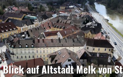 Blick auf Altstadt Melk von Stift Melk 03.04.2015