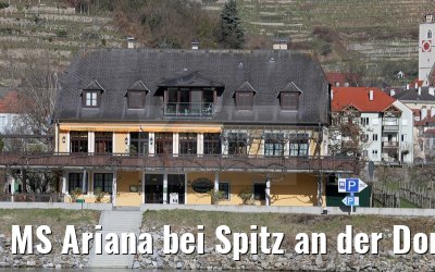 MS Ariana bei Spitz an der Donau 03.04.2015