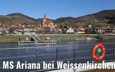MS Ariana bei Weissenkirchen an der Donau 03.04.2015