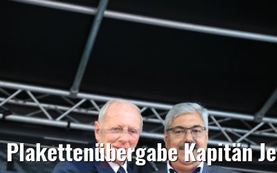 Plakettenübergabe Kapitän Jens Thorn MS Amera 16.08.2019
