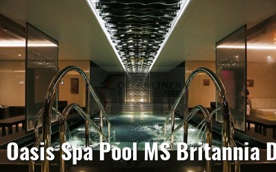 Oasis Spa Pool MS Britannia Deck 5