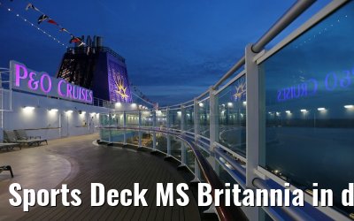 Sports Deck MS Britannia in der Daemmerung
