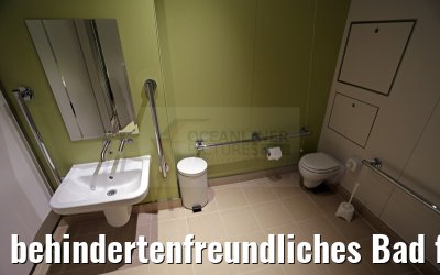 behindertenfreundliches Bad fuer Kinder im The Reef MS Britannia