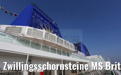 Zwillingsschornsteine MS Britannia