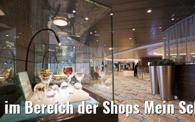 im Bereich der Shops Mein Schiff 4