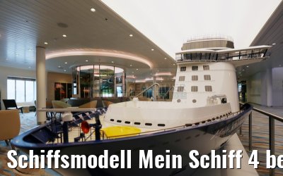 Schiffsmodell Mein Schiff 4 bei Waterkant Bar
