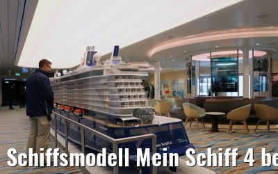 Schiffsmodell Mein Schiff 4 bei Waterkant Bar