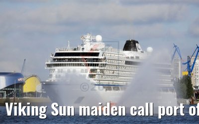 Viking Sun maiden call port of Hamburg with water fountains 04.07.2018