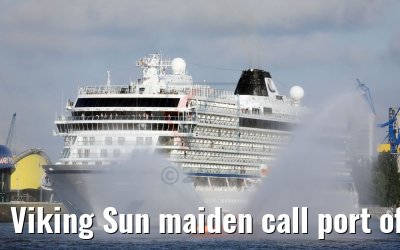Viking Sun maiden call port of Hamburg with water fountains 04.07.2018