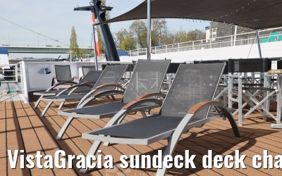 VistaGracia sundeck deck chairs