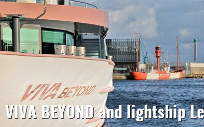VIVA BEYOND and lightship Le Havre