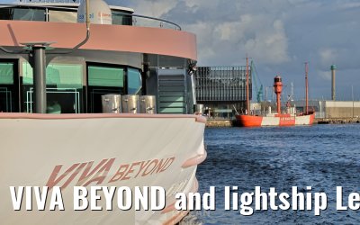VIVA BEYOND and lightship Le Havre