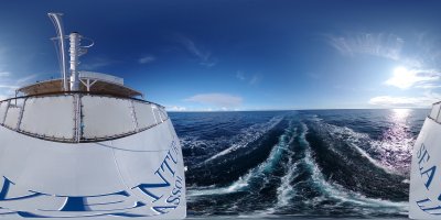 Fahrwasser und Heckblick MS Seaventure