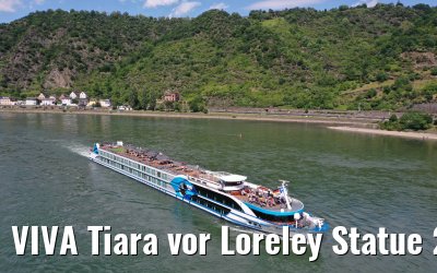 VIVA Tiara vor Loreley Statue 27.06.2020