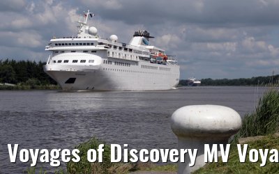 Voyages of Discovery MV Voyager, Kiel Canal transit, 12. June 2014