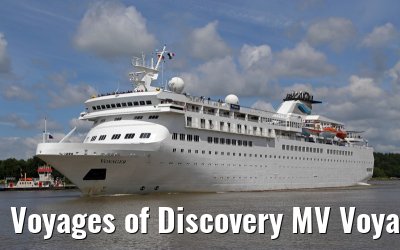 Voyages of Discovery MV Voyager, Kiel Canal transit, 12. June 2014