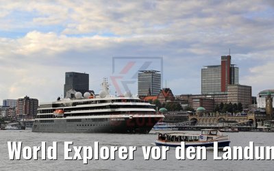 World Explorer vor den Landungsbrücken Hamburg 07.09.2019