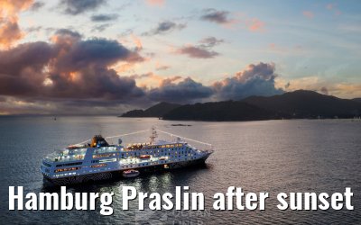 Hamburg Praslin after sunset